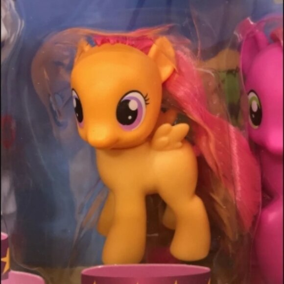 My Little Pony School Pals & Cheeriee Figure Set BNIB 🆕⌚📦🏃💨🚚 - Picture 4 of 16